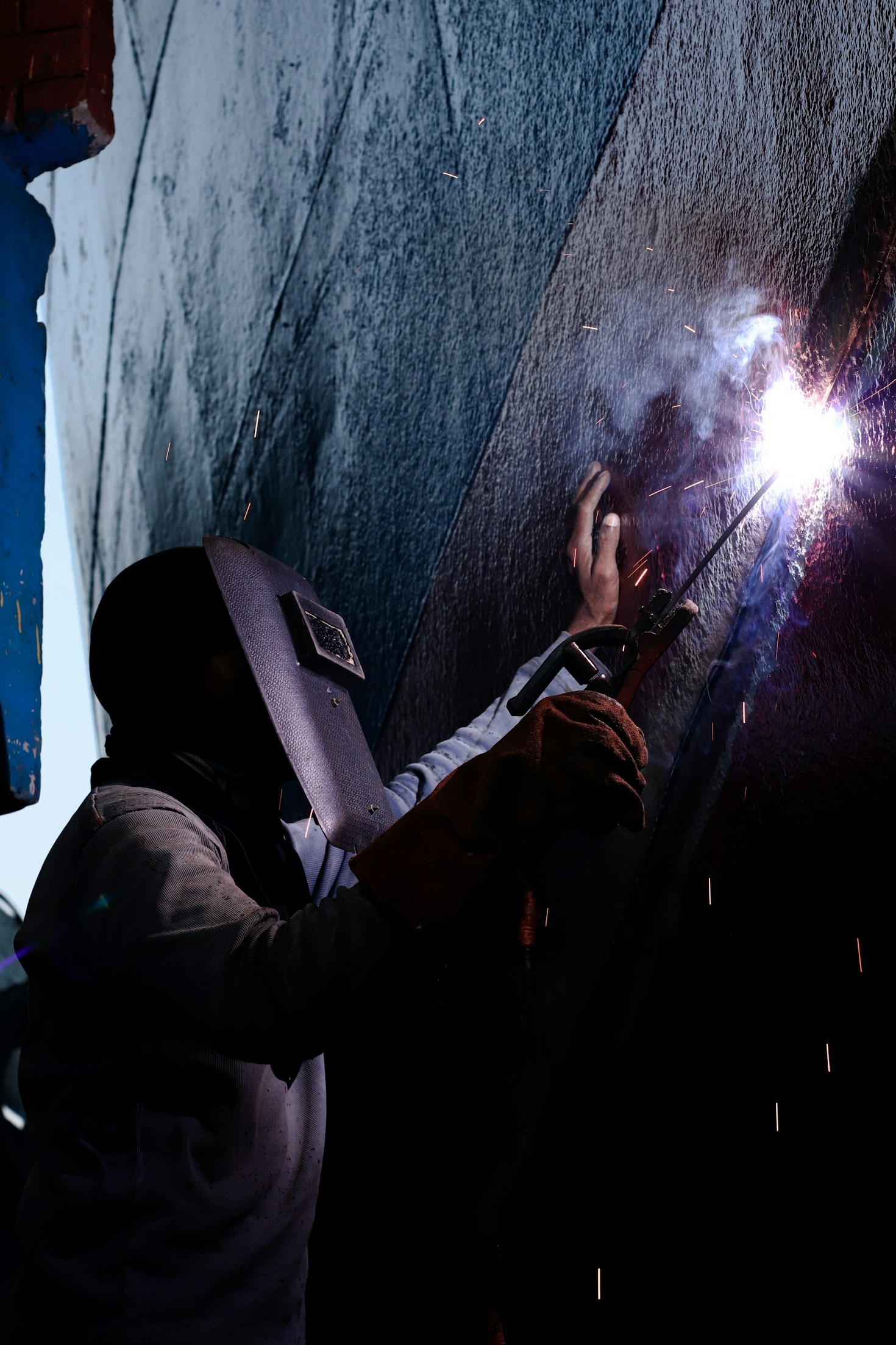 Why Expert Welding Matters For Large Frames